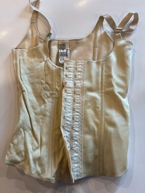 Vedette Size 36 Women’s Waist Trainer Body Shaper Style 100 Y2K 90s